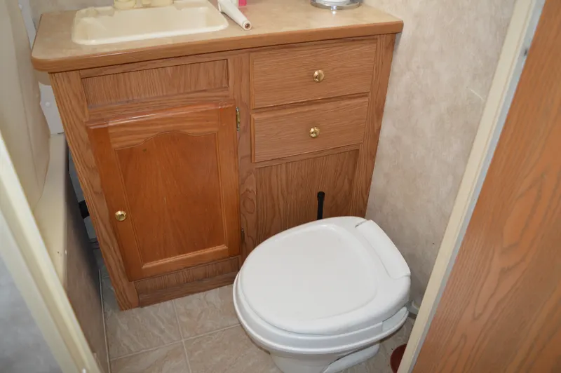 Salle de bain de la roulotte Le Paysan